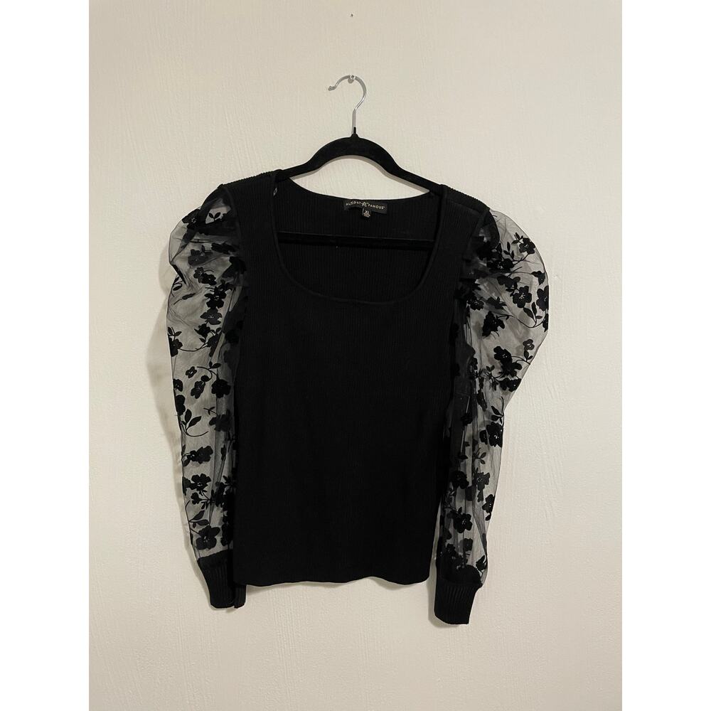 Almost Famous NWT'S Gorgeous Women's Lace Black Top Size XL